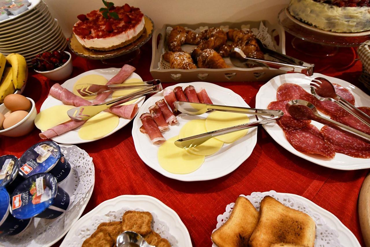 B&B Borgo Antico 피아차암머리나 외부 사진